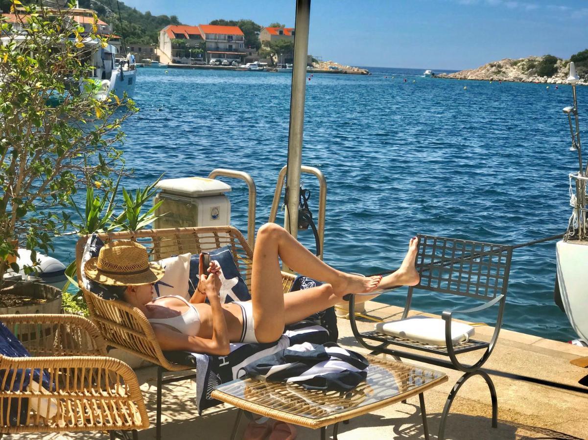 Accommodation Triton Lastovo Eksteriør bilde
