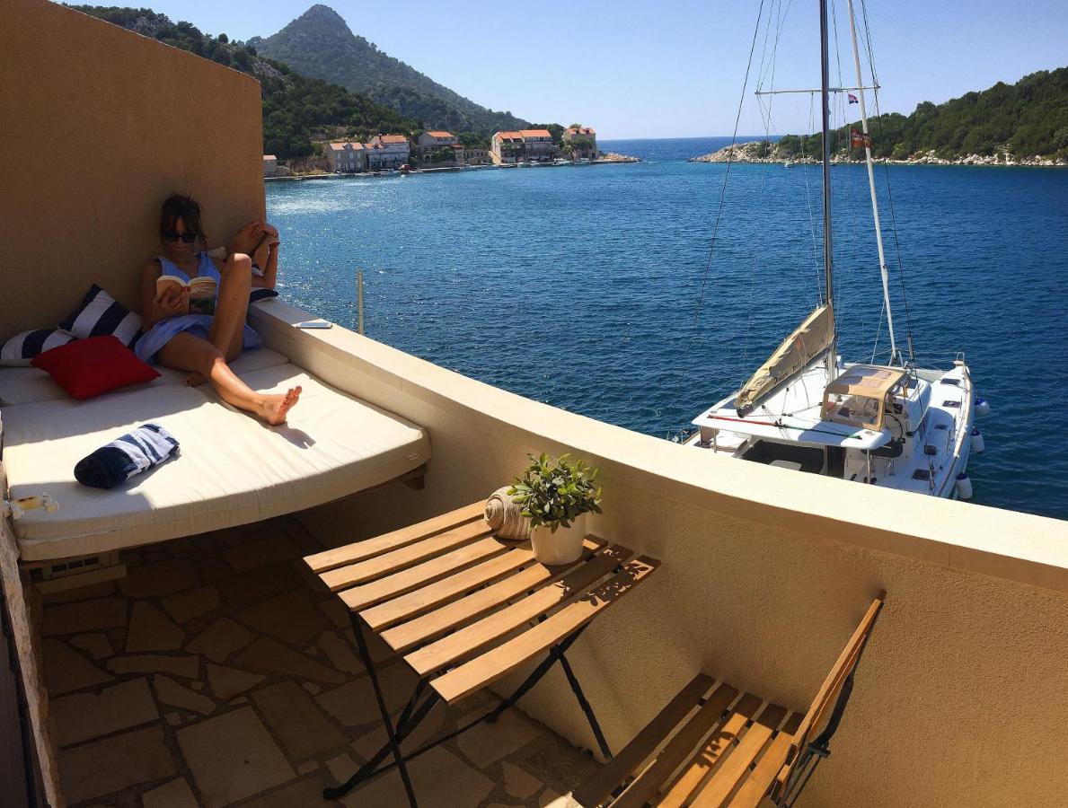 Accommodation Triton Lastovo Eksteriør bilde